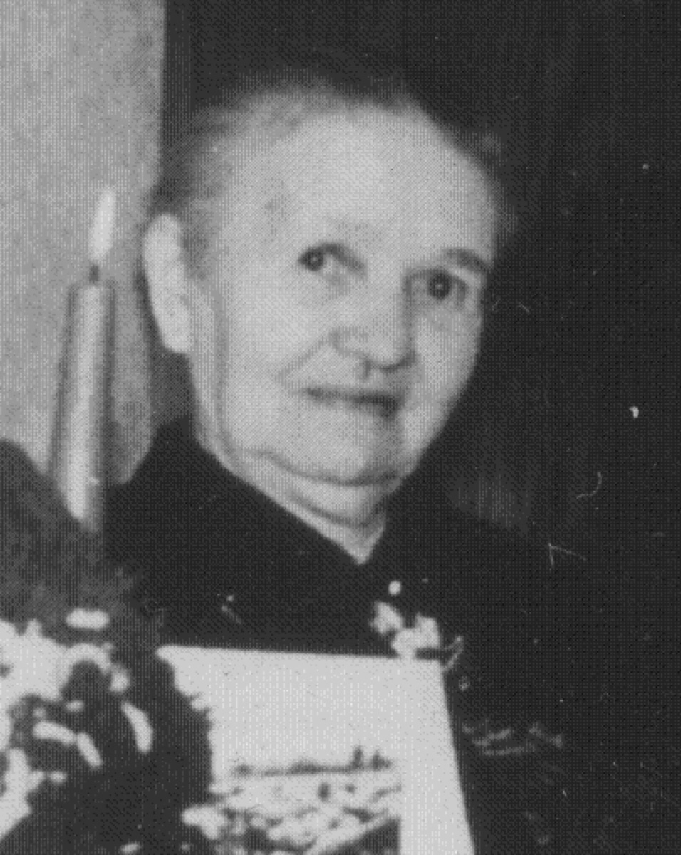 Historische Porträtaufnahme von Maria Luise Potz